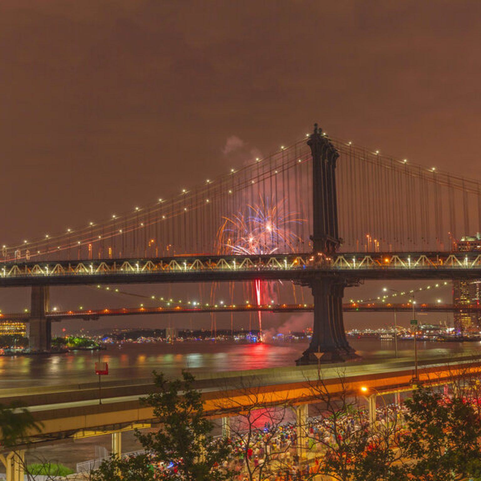 rsz 4th of july fireworks celebration in new york 2025 03 08 16 58 46 utc 1536x1536